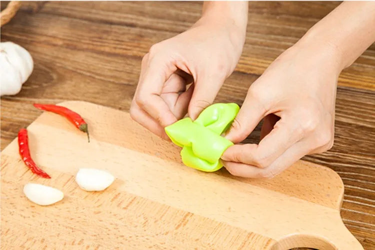 Magic Garlic Peeler
