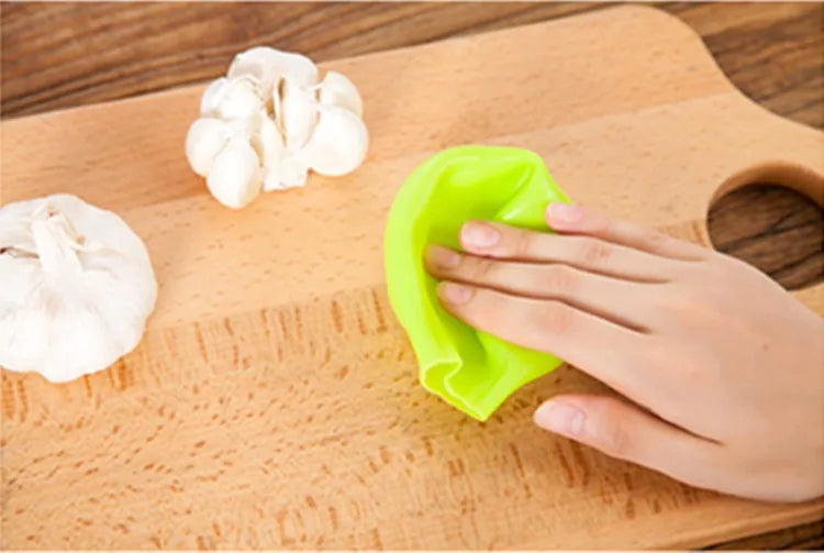 Magic Garlic Peeler